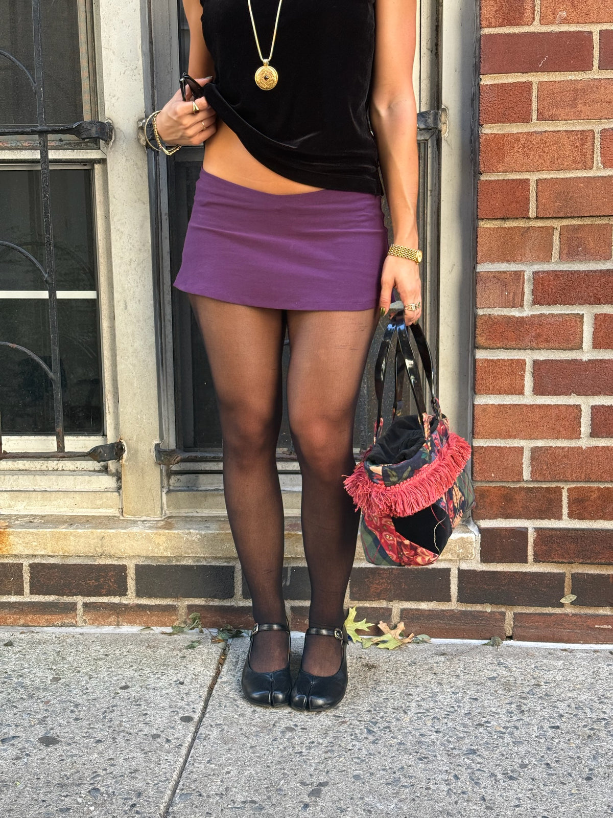 V-cut low rise skort
