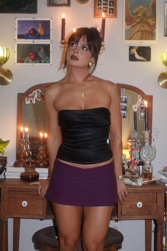 V-cut low rise skort